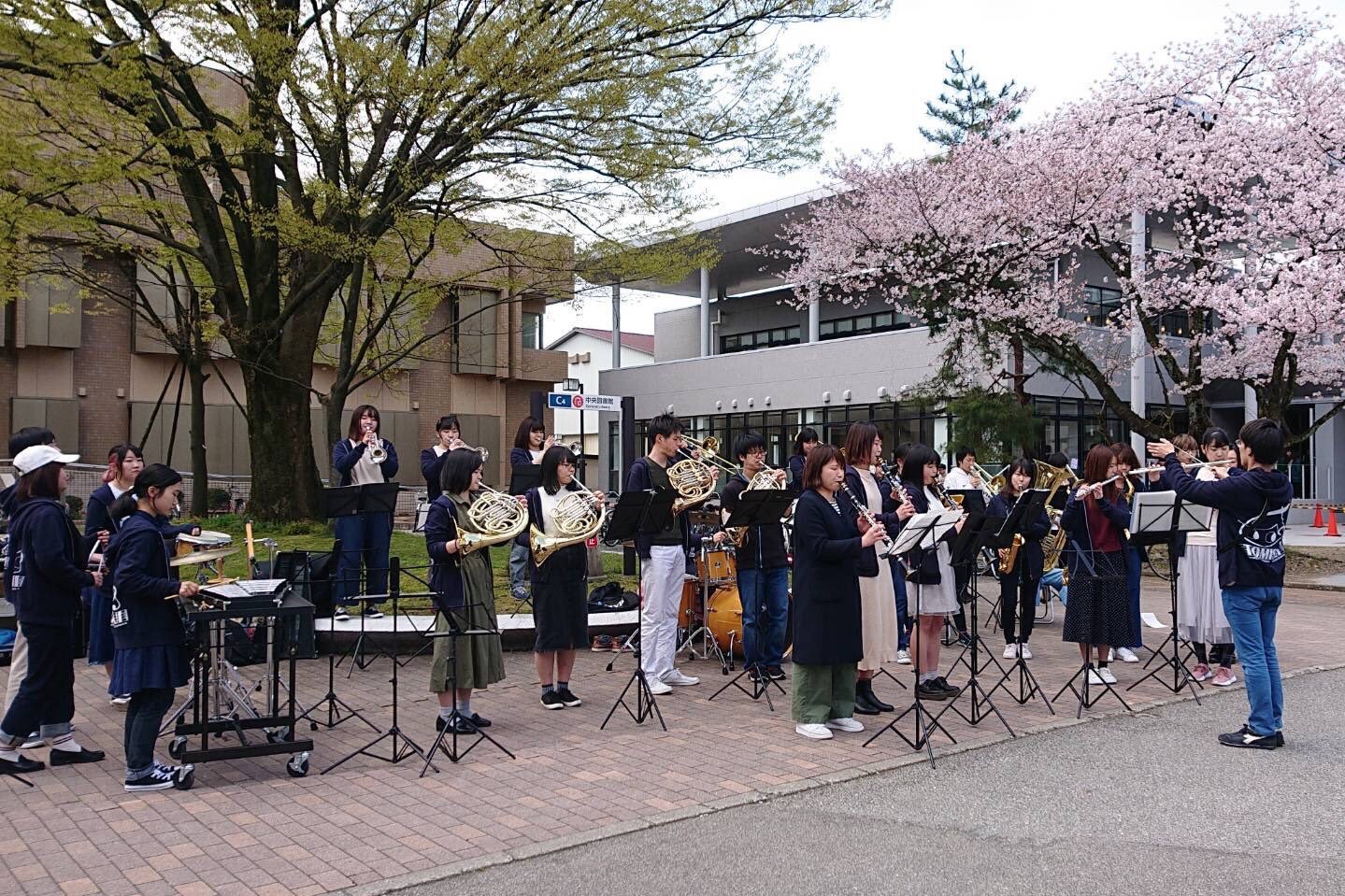 富山大学吹奏楽団ホームページ